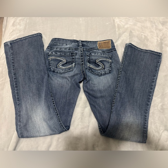 cute low rise flare jeans (silver brand) - Picture 7 of 7